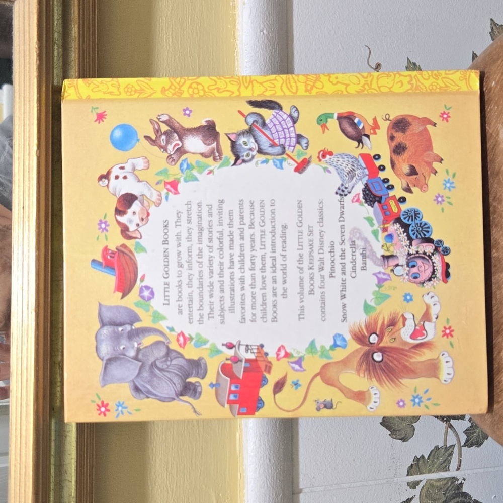 Disney Friends Storybook with Snow White, Bamby, Pinocchio, and Cindirella - Picture 7 of 8